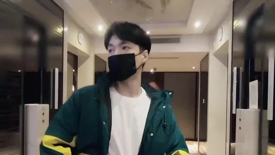 [VIDEO] 210430 Lay Studio Weibo Update