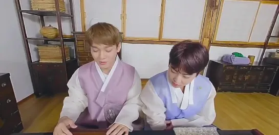 [VIDEO] 190513 Chen & Xiumin @ Hanok Village Tour VR