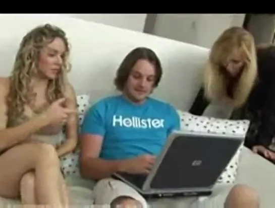 Mom catches daughter   boyfriend watching porn - Rayra - xHamster.com