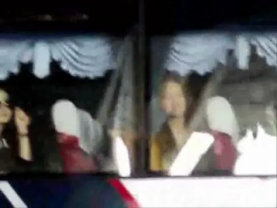 06042012 T-ARA Arr. Suvarnaphumi Airport [FANCAM]