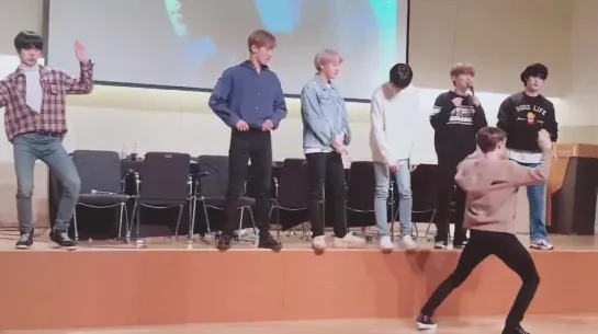 [VK][190317] MONSTA X fancam @ Hongdae fansign