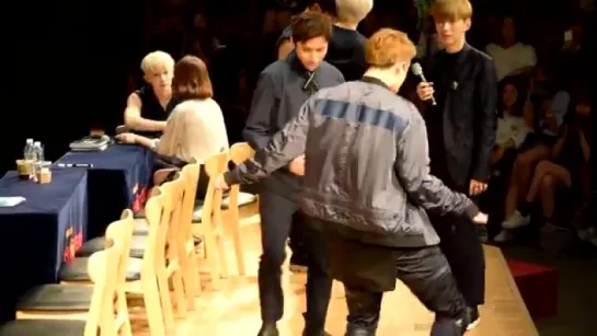 [VK][27.05.2016] Fancam Monsta X @ Gwanghwamun Fansign