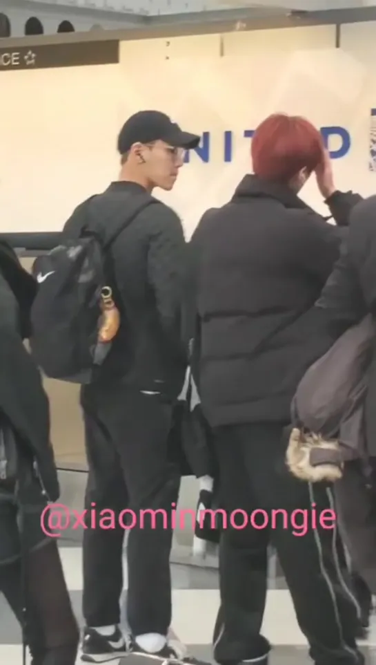 [VK][191208] MONSTA X fancam @ Airport O'Hare (Chicago)