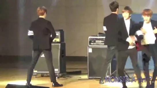 [VK] [14.11.15] Monsta X - Trespass @ Yongin Street Artist Concert