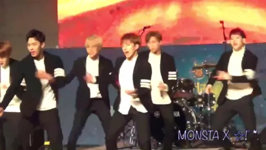 [VK] [14.11.15] Monsta X - Hero @ Yongin Street Artist Concert