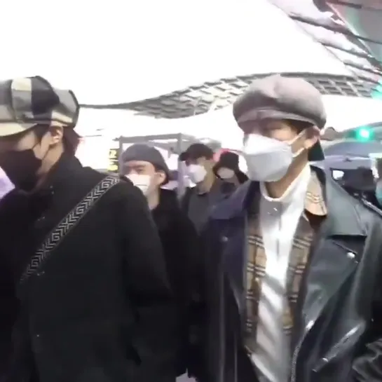 [VK][200210] MONSTA X fancam @ Airport Incheon