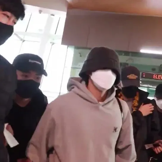 [VK][210314] MONSTA X fancam @ Airport Gimpo