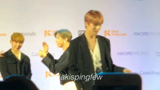 [Fancam][29.09.2018] Meet&Greet @ KCON 2018 in Thailand