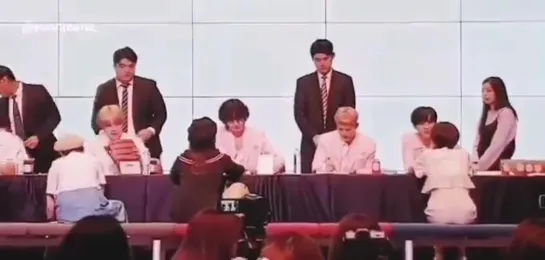 [fancam][18.08.2019] Fansign at TWOTUCKGOM