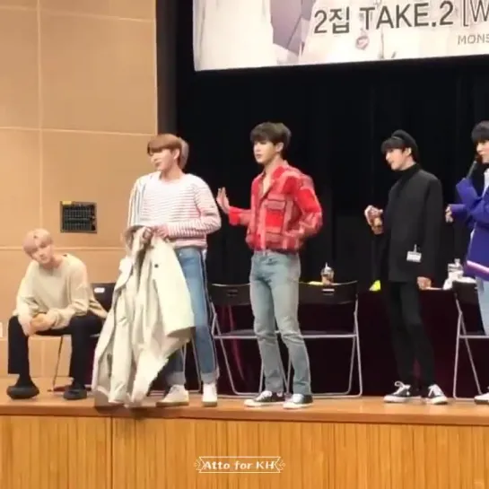 [Fancam][16.03.2019] fansign in Busan