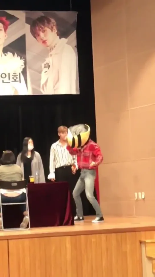 [Fancam][16.03.2019] fansign in Busan