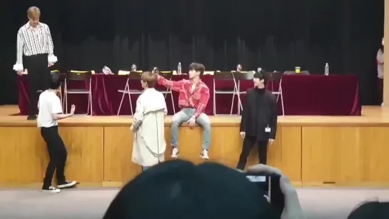 [Fancam][16.03.2019] fansign in Busan