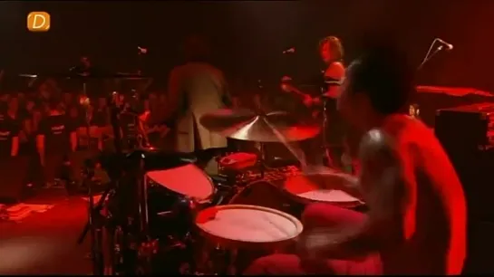 (07) Queens of the Stone Age – Little Sister (Live @ Montreux 2005)