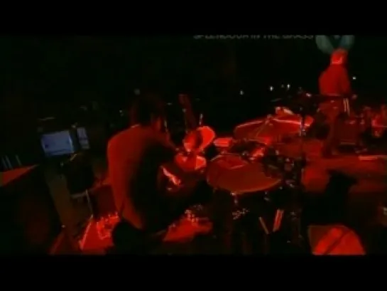 (01) Queens of the Stone Age – Little Sister (Live @ Australia 2005)