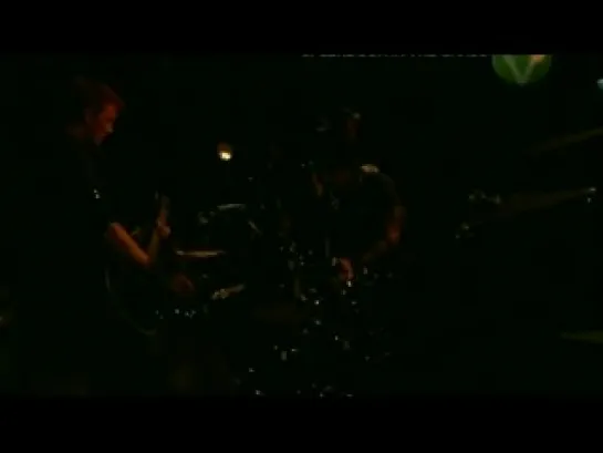 (04) Queens of the Stone Age – Feel Good Hit of the Summer (Live @ Australia 2005)