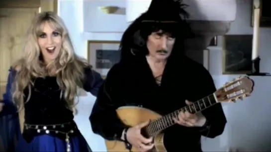 Blackmore's Night – Locked Within The Crystal Ball