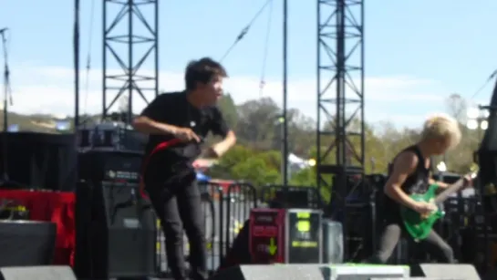 One Ok Rock - Mighty Long Fall at Knotfest 2014