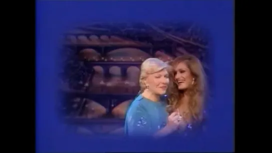 Dalida et Line Renaud ♫ Le soir ♪ 23/07/1983 (Bon anniversaire Loulou (A2)