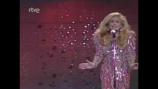 Dalida ♫ Il venait d'avoir 18 ans ♪ 29 mars 1986 (Espagne - Directo en la noche (TVE1)