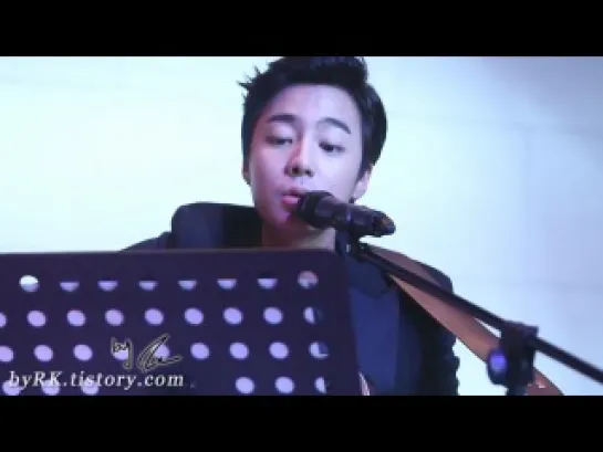 [FANCAM] 121213 Roy Kim - The Professor