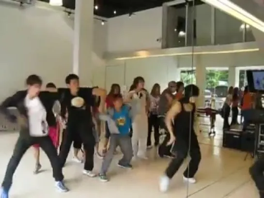 110103 SMROOKIES TEN & Teen Superstar - Practicing - BIGBANG & 2NE1 - LOLLIPOP