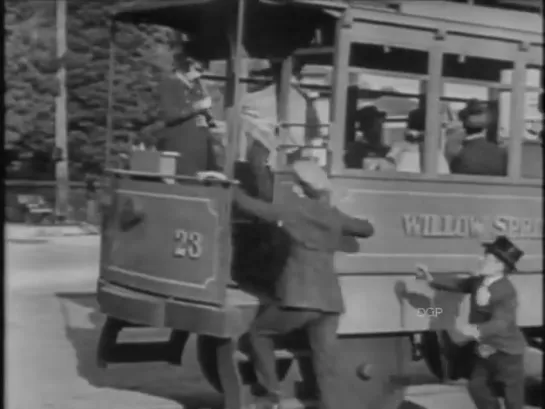 Harold Lloyd - Off the Trolley (1919)