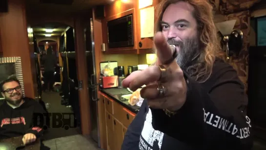 Max & Iggor Cavalera - Bus Invaders