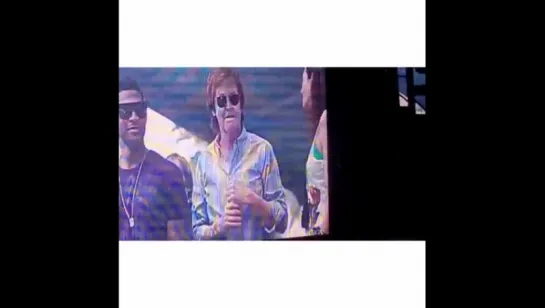 FOREVER YOUNG😂 (Paul McCartney dancing at Afrojack. Coachella 2011 )