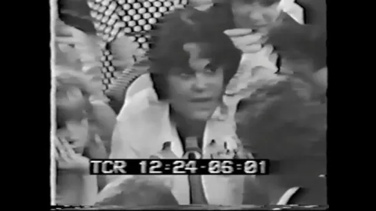 NYC Shea Stadium concert_fans CBS faw news footage (1966.08.23)