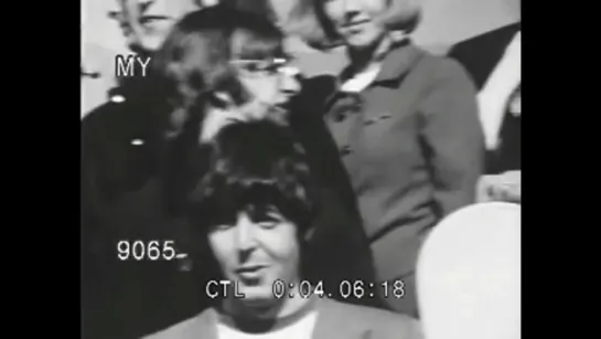 SF International Airport arrival raw news footage #2 (1966.08.29)