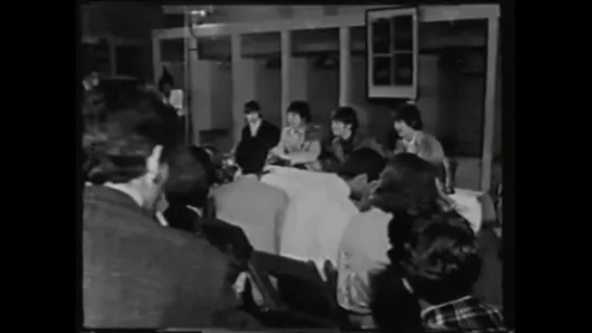 Beatles burnings_press conference Swedish newsreel (1966.08.15)