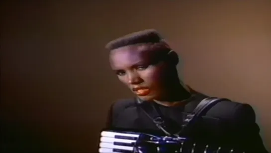 Grace Jones - I've Seen That Face Before (Libertango)