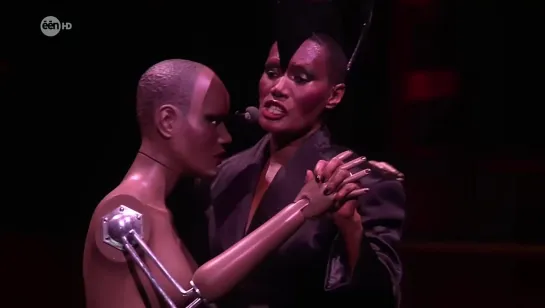 Grace Jones - I've Seen That Face Before (Libertango)