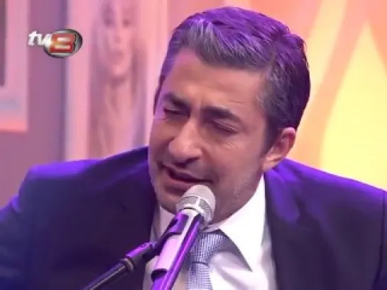 ERKAN PETEKKAYA SARKI SOYLERSE -IKI  LAF EDELIM