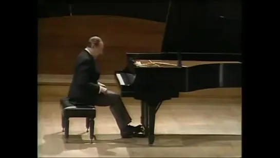 Vladimir horowitz plays Chopin Ballade no.1 op.23 in G minor in 1982