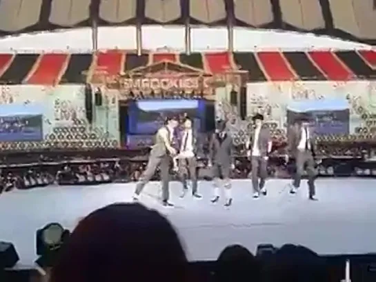 [15.08.14] SM Rookies - Growl @SM Town (fancam)