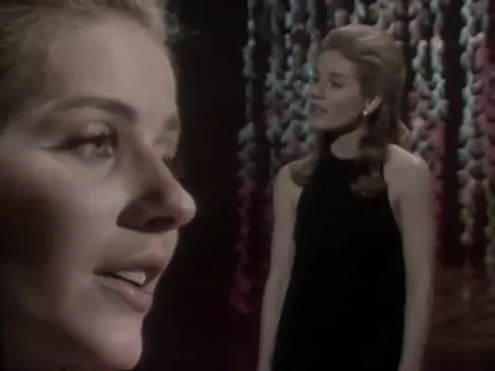 Patty Duke "And We Were Strangers" on The Ed Sullivan Show (1968)