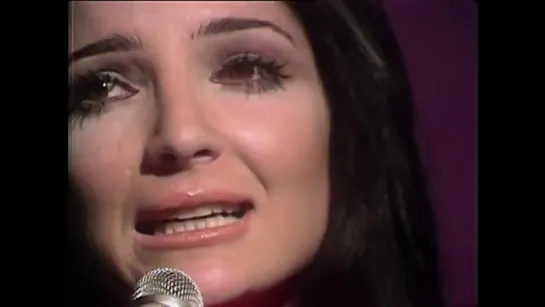 Dana Valery "Here, There And Everywhere" on The Ed Sullivan Show (1970)