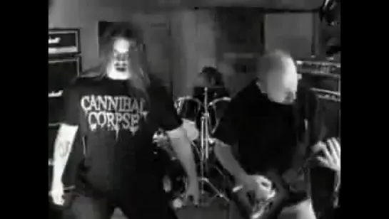 Cannibal Corpse - Sentenced To Burn