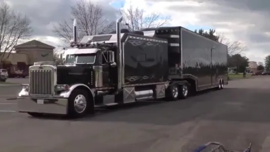 Черная молния Peterbilt /American Trucks/