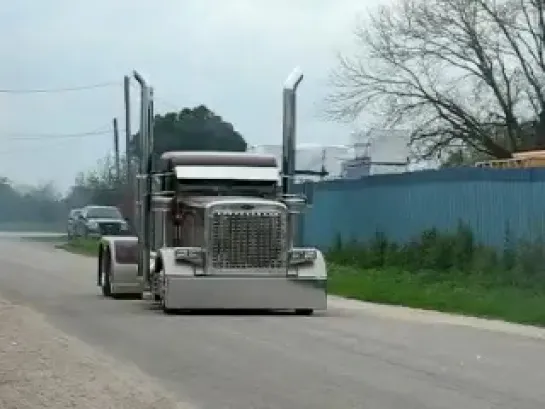 Custom Built Peterbilt 12V-71 Twin Turbo 950 HP !