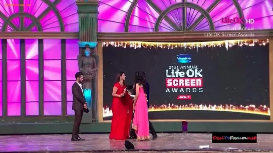 21st Annual Life OK Screen Awards - награждение победителей в номинации "Лучшая экранная пара": Шахид Капур и Табу