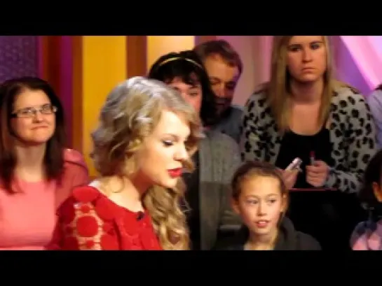 TAYLOR SWIFT AT CTV'S CANADA AM PROMOTING "SPEAK NOW" IN TORONTO