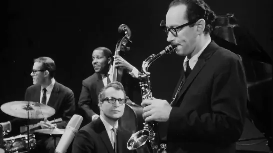 Dave Brubeck Quartet — Take Five [1964]