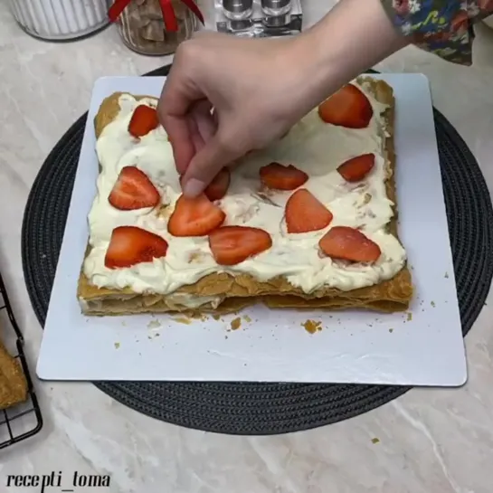 БЫСТРЫЙ НАПОЛЕОН СО СВЕЖЕЙ КЛУБНИКОЙ🥰🍓