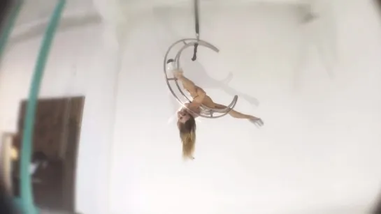 Tatyana Kurochkina Exotic Aerial