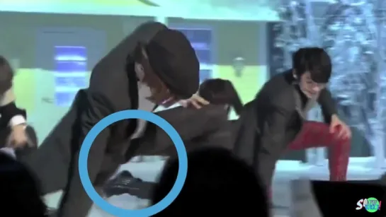 Closer View _ Wardrobe Malfunction - EXO, SHINee, 2PM, BTS, Big Bang and more