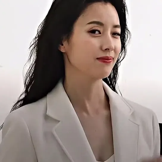 #HYOJOO sunshine personified <3