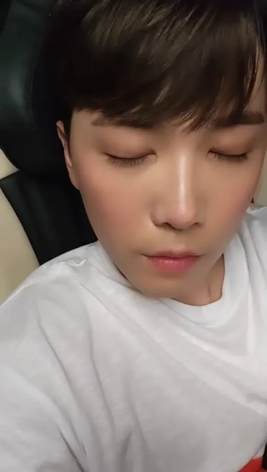 12.05.22  instavid skullhong12 - eyes