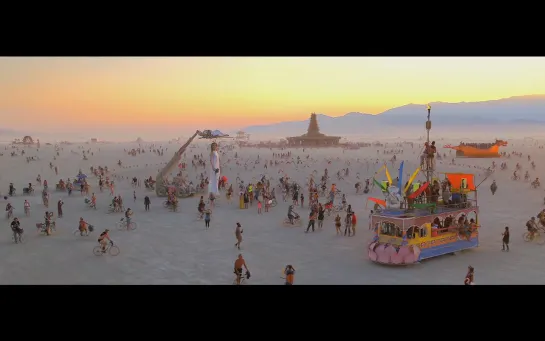 BURNING MAN: THE BUILD